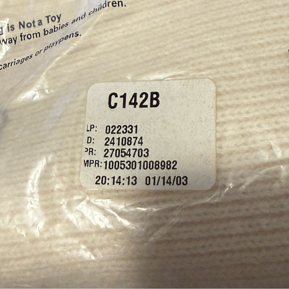 Ann Taylor Vintage Scarf🧣and Gloves - Picture 7 of 9